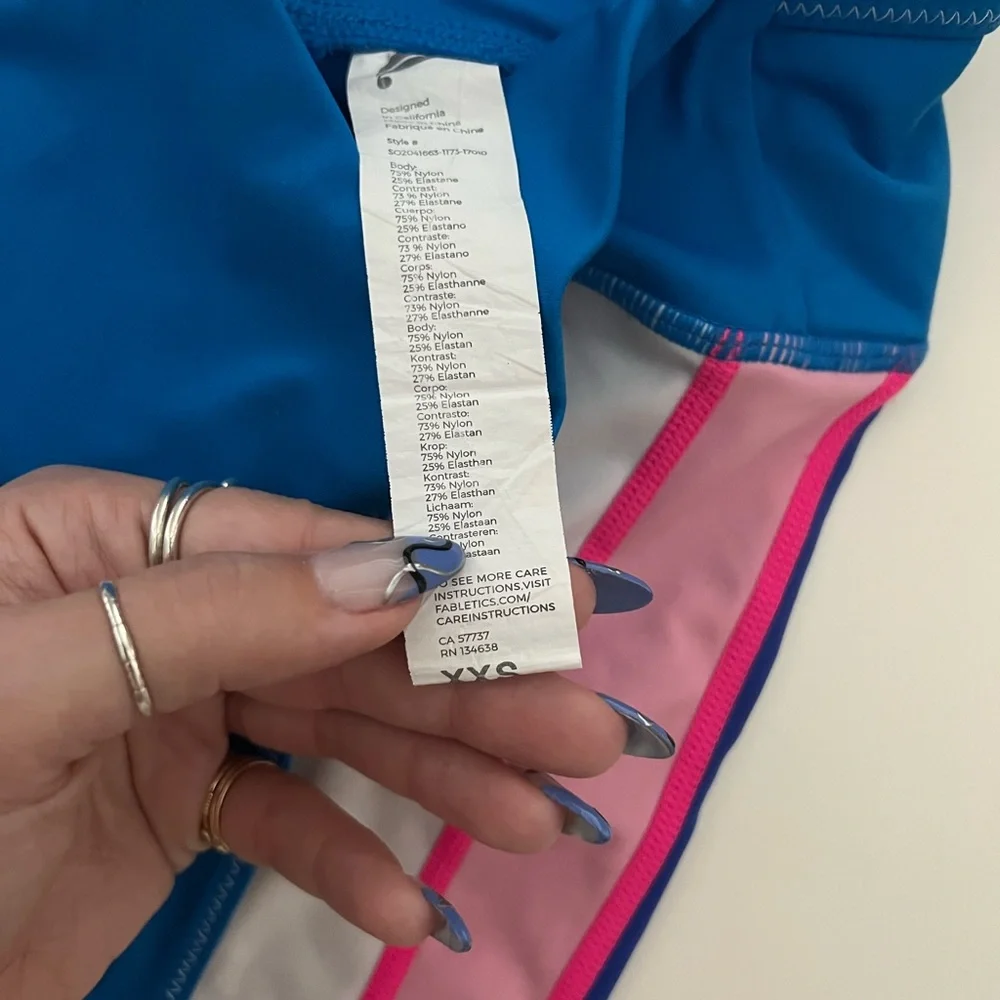 Fabletics biker shorts - Picture 3 of 4